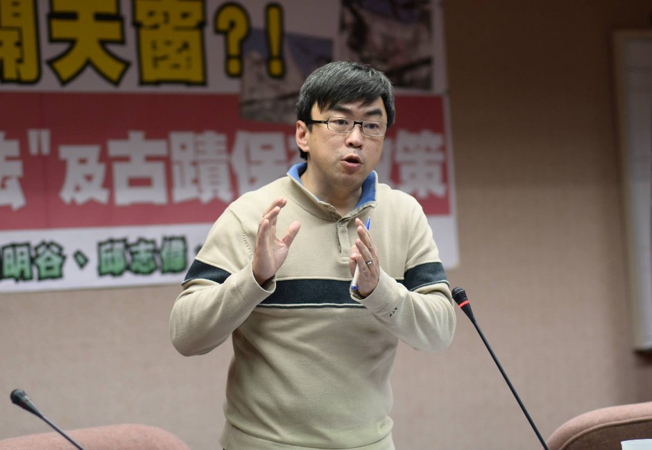林秉樞稱呼段宜康為老大，外界質疑兩人真的不熟嗎？ image source:FB/段宜康