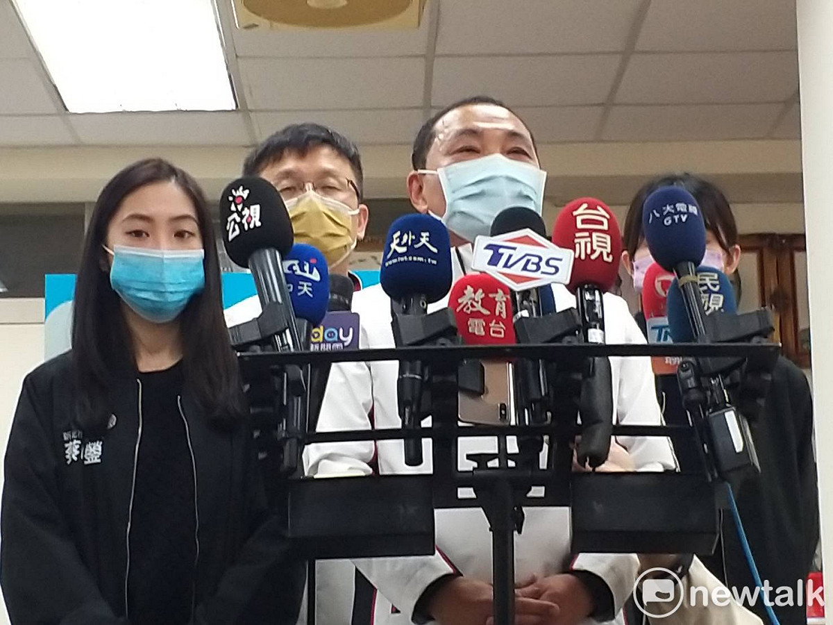 侯友宜表示，自己服務公職41年，凡事以國家人民的利益為最大優先，「至於黨跟派，尤其個人，絕對不會超過國家。」 圖：林昀真／攝
