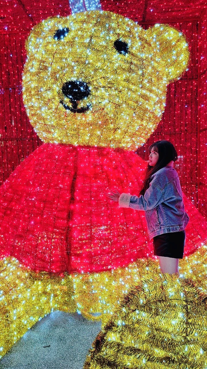 超大聖誕熊網美照。 圖：淡水區公所提供