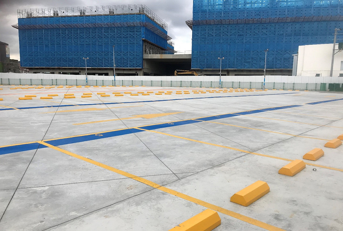 新莊區建國一路平面停車場。 圖：新北市交通局提供