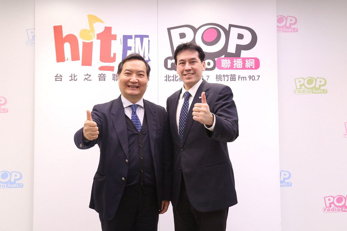 作為四大公投反方的行政院發言人羅秉成今（10）早接受廣播節目專訪。 圖：《POP撞新聞》提供