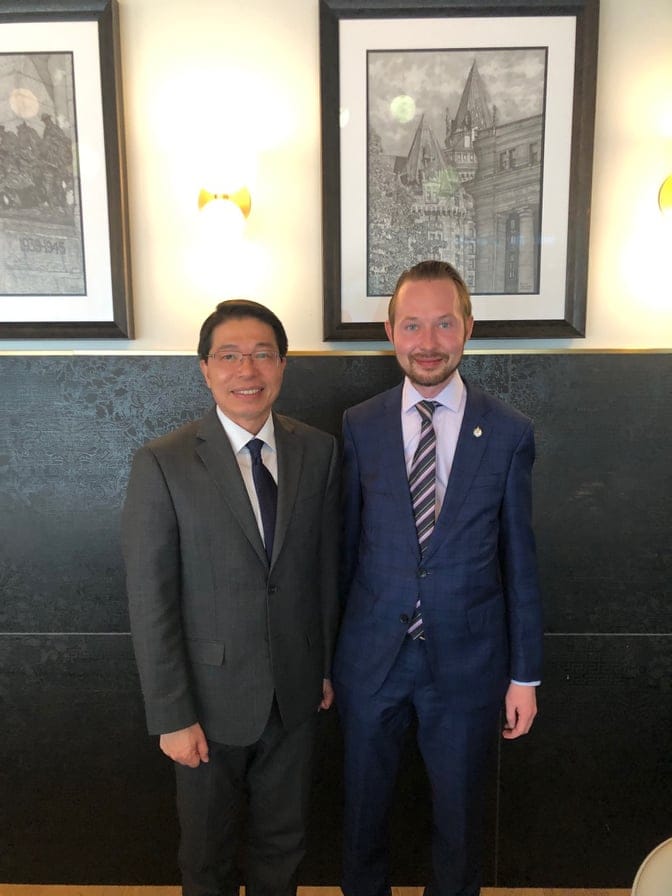 古柏與台灣駐加拿大代表陳文儀會面。 圖：翻攝自推特Michael Cooper, MP