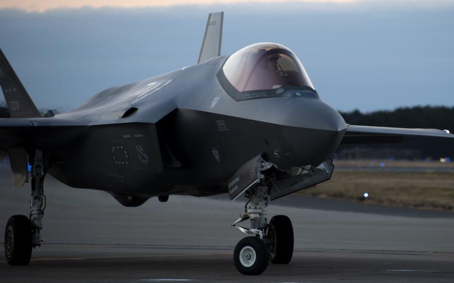 F-35首度境外指揮火箭砲精準攻擊! 展現「四分衛」跨軍種協同打擊能力
