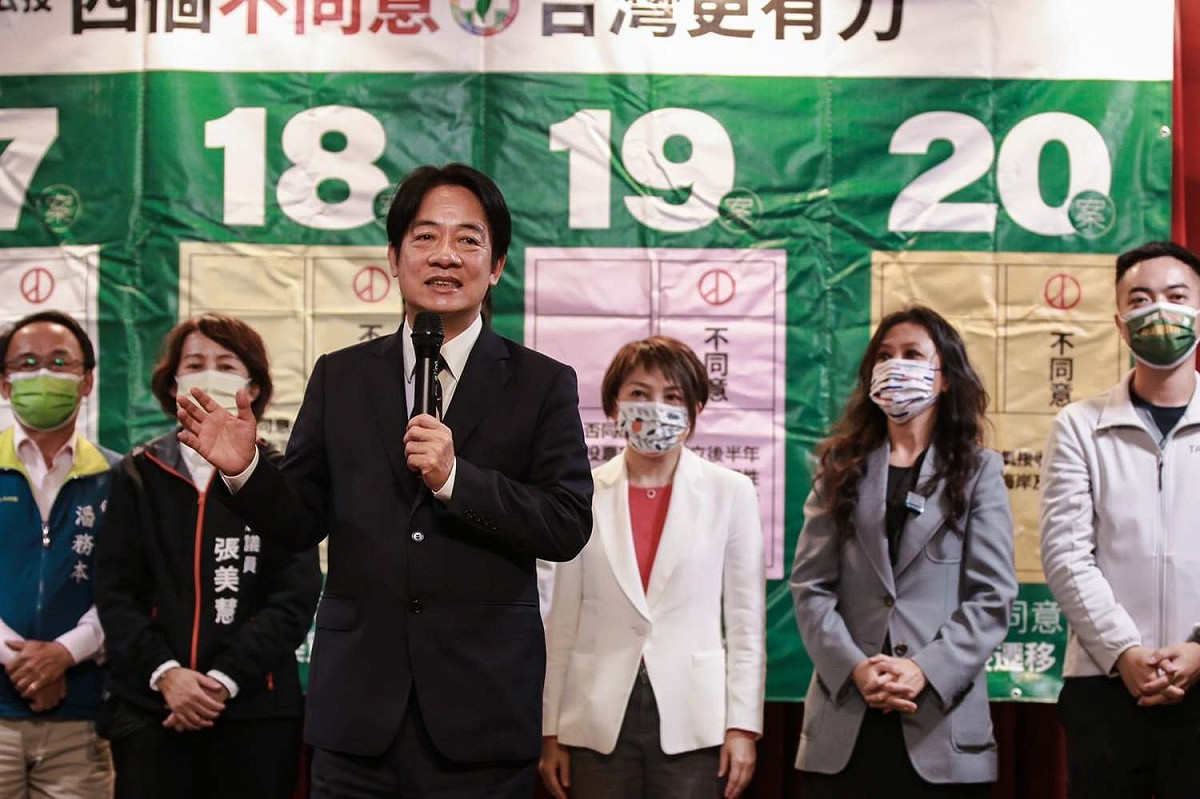副總統賴清德（圖中）等人昨（14）到花蓮進行公投宣講。 圖：取自賴清德臉書（資料照片）