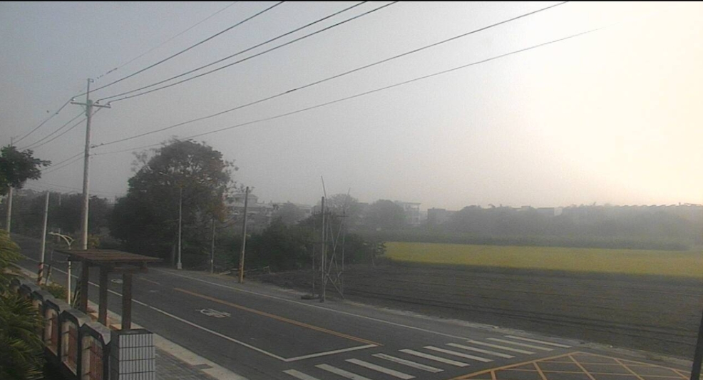行政院環境保護署表示，今日雲嘉南局部地區空品可能達「紅色警示」等級（圖為崙背測站）。 圖：擷取自環保署空氣品質監測網