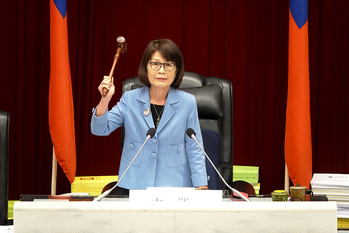 議長曾麗燕敲槌宣告3屆第6次定期大會閉幕。 圖：高雄市議會/提供（資料照）