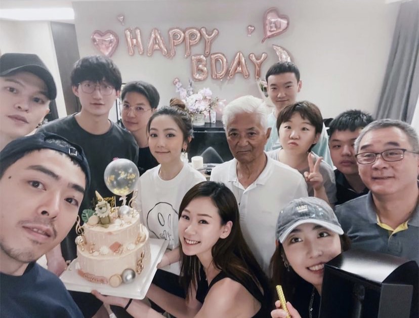 兩人最後一次公開合照停留在8月女方過生日時所拍攝的。 圖：翻攝自IG