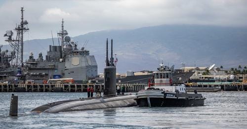 美軍「洛杉磯級」核動力攻擊潛艇「傑佛遜城號(SSN-759)」轉移「母港」至關島海軍基地，加入第15潛艦戰隊指揮部行列。 圖：翻攝U.S. Pacific Fleet臉書