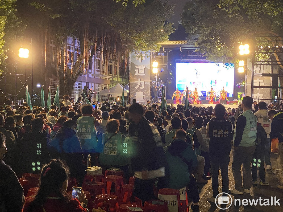 民眾黨公投之夜現場。 圖：周煊惠 / 攝