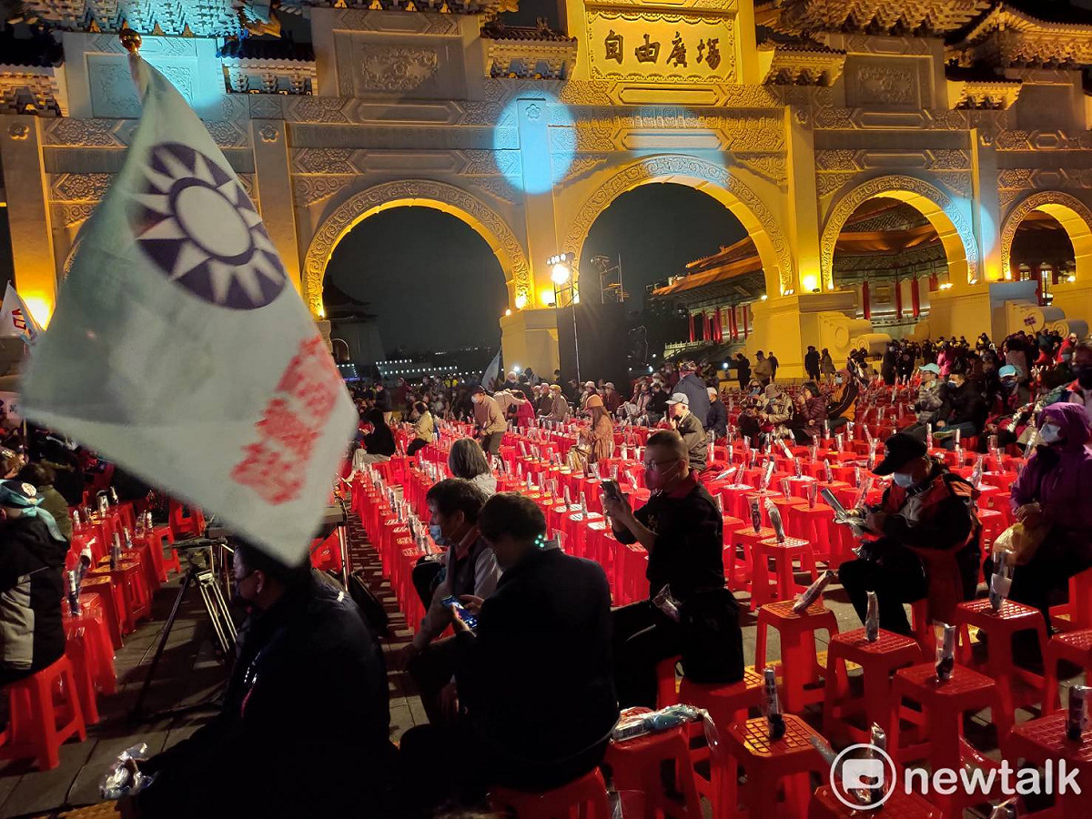 晚間6點20分許的國民黨民主守夜活動現場。 圖：黃建豪/攝