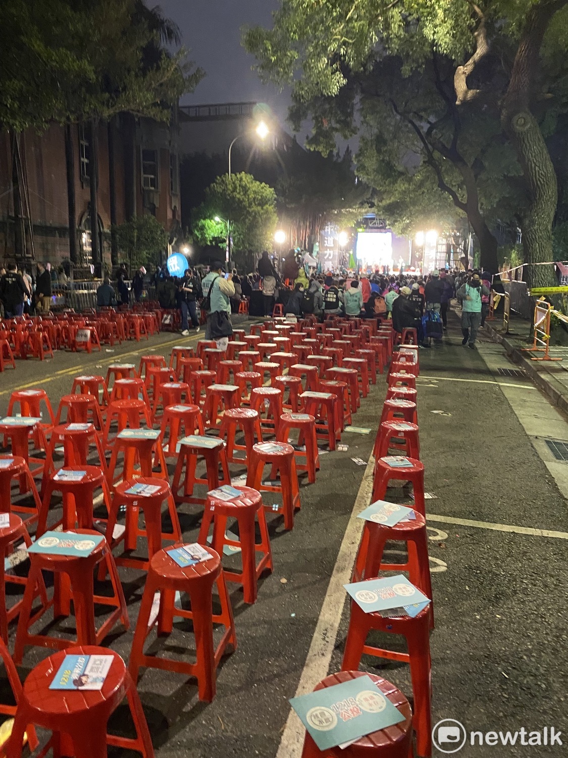 民眾黨公投之夜下午6時7分現場。 圖：周煊惠 / 攝