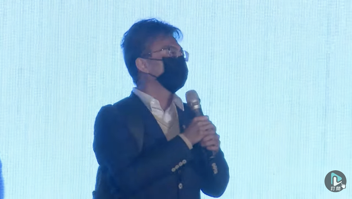 反瘦肉精毒豬聯盟成員、榮總前精神科醫師蘇偉碩。 圖：翻攝現場直播畫面