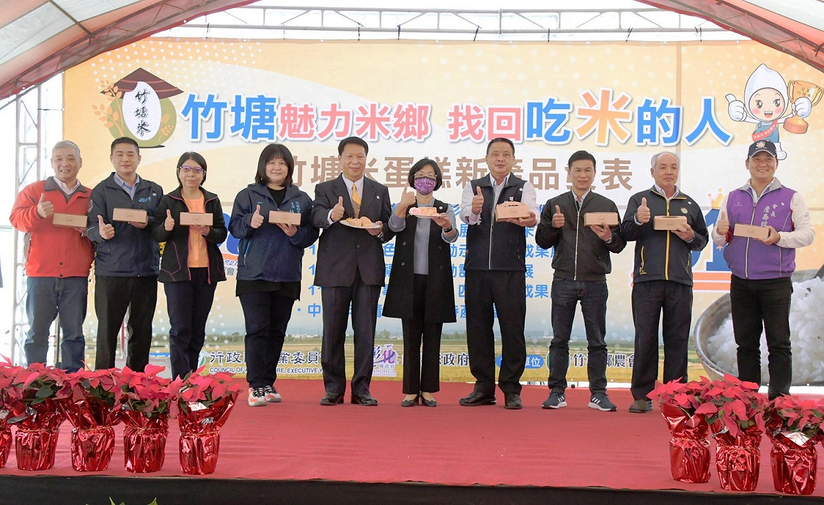 彰化縣長王惠美今出席活動，針對媒體提及彰化縣將合併升格，她表態只要能讓彰化縣有更好的發展，都樂觀其成。 圖：擷取自王惠美臉書
