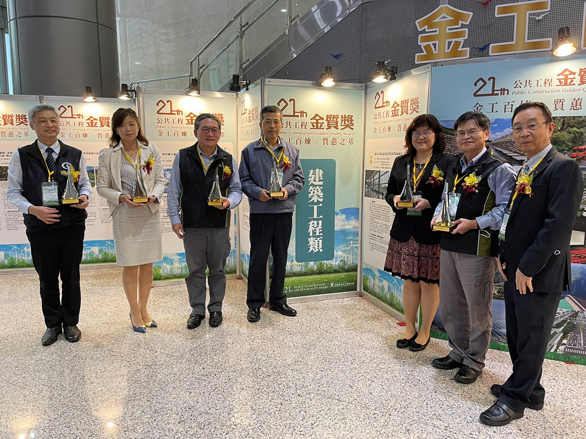 高智慧產業園區由統包團隊根基營造、兆弘機電及華興聯合建築師事務所共同興建而成，未來將帶領更多產業進駐新店，帶動地方發展。 圖：新北市經發局提供
