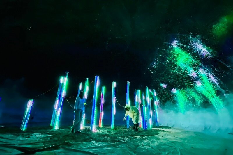 台南空山祭《Rebase-no.9-爆破邊界Rebase-no.9-Dynamite》燈飾。 圖：台南市政府文化局／提供