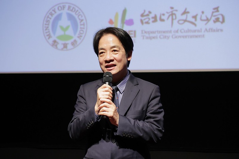 副總統賴清德出席「《我們的球場》女棒20紀錄片首映會」致詞。 圖：總統府提供