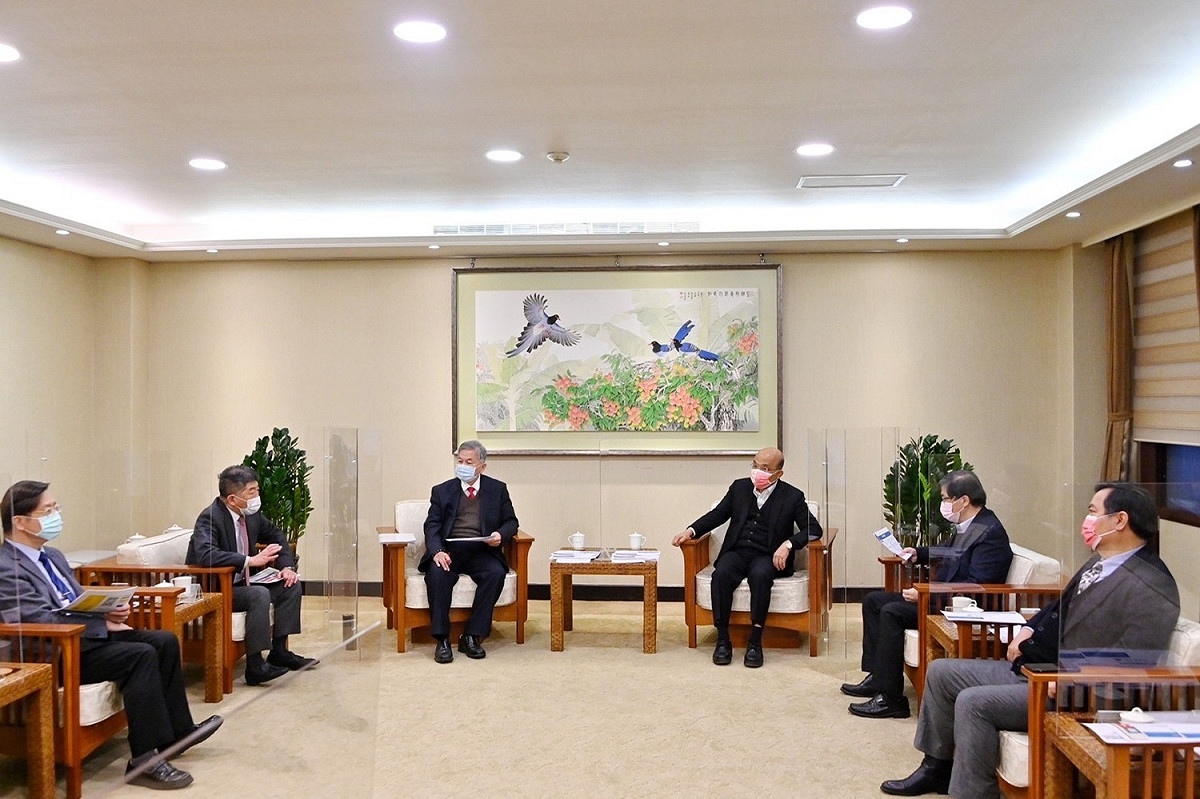 行政院長蘇貞昌今（27）日上午8時召開擴大防疫會議。 圖：行政院提供
