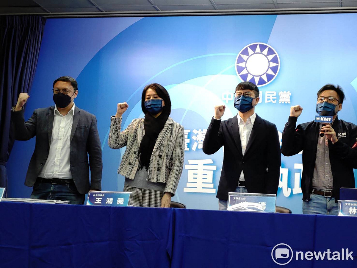 國民黨召開記者會，公開網路社群瘋傳的影片，呼籲林靜儀出面說清楚。 圖：黃建豪/攝