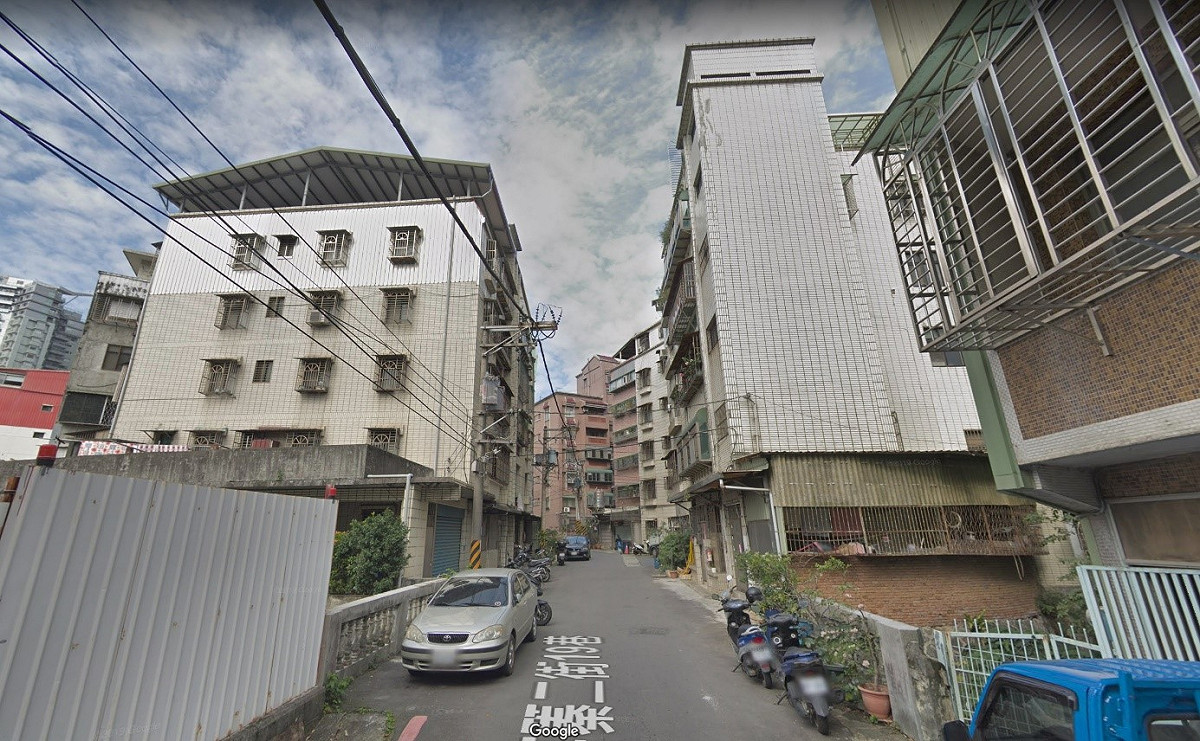 706地號及717地號拆除前。 圖：新北市都更處提供