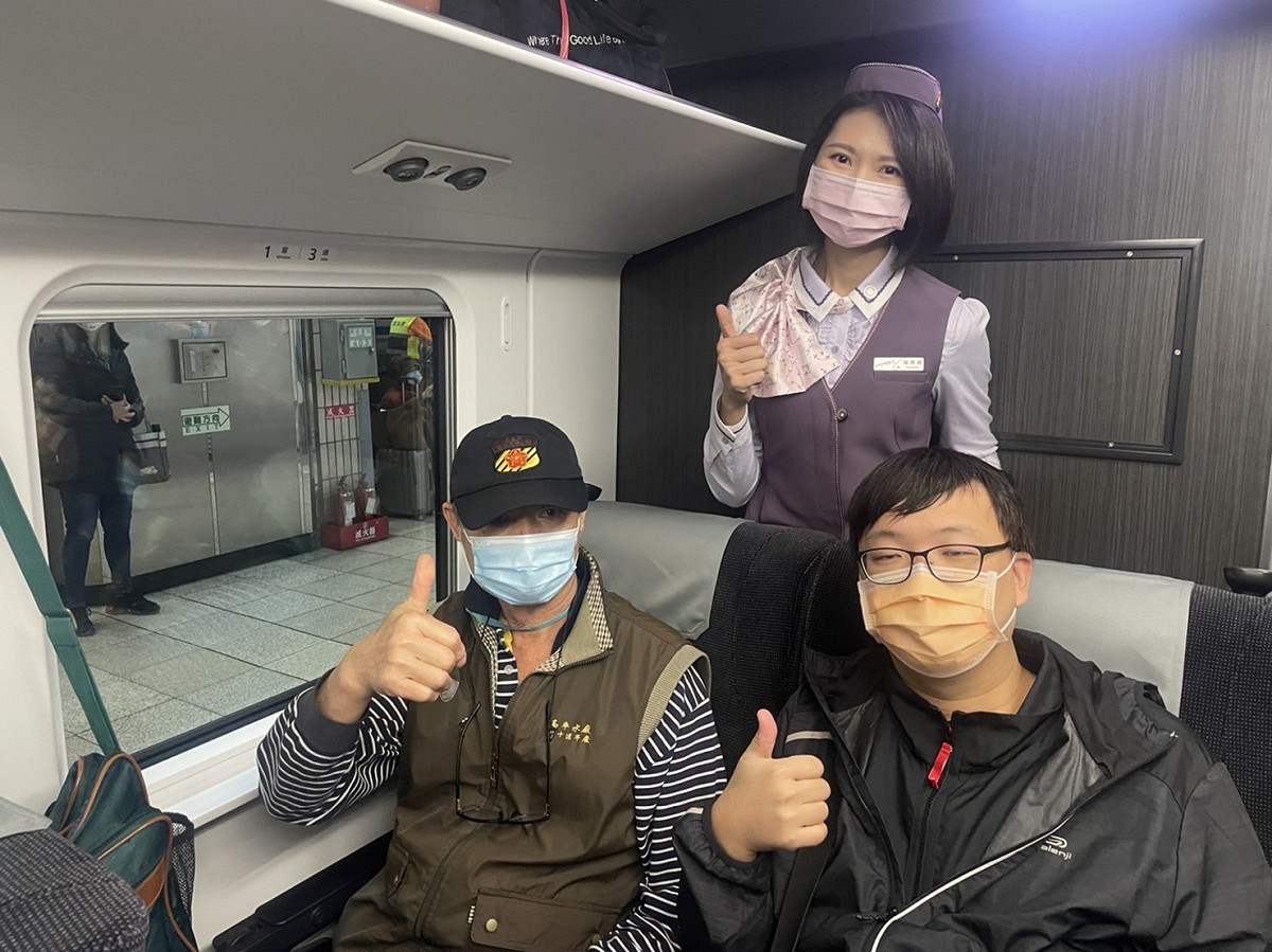 EMU3000型城際列車今日啟航。 圖：交通部台鐵局／提供