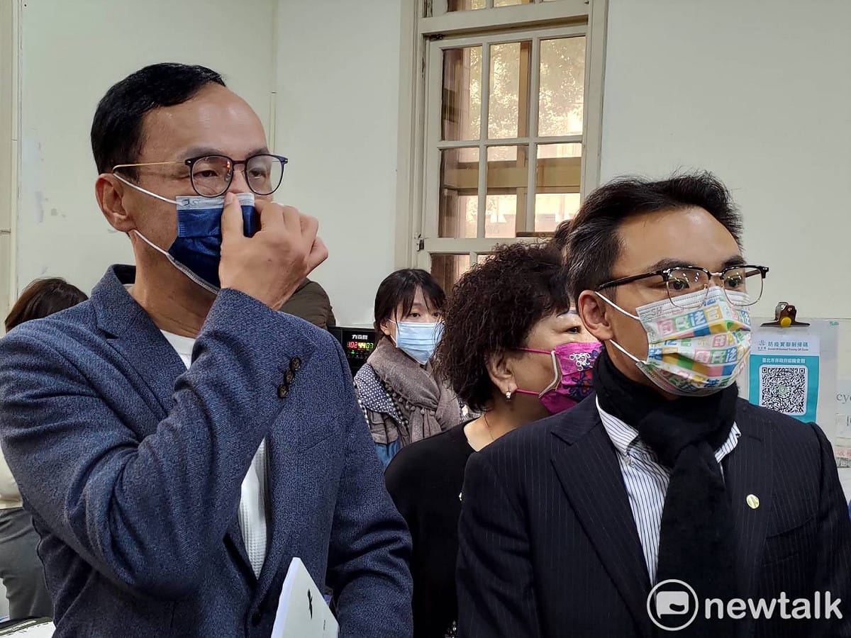 國民黨主席朱立倫被追問林智堅要求辯論一事。 圖：黃建豪/攝