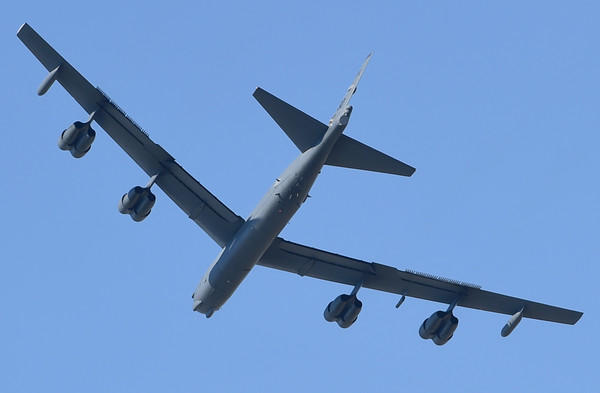 據外電報導指出，美軍B-52轟炸機日前誤闖南海華陽礁上空2海浬水域範圍，遭中國守礁部隊警告驅離。 圖：達志影像/美聯社