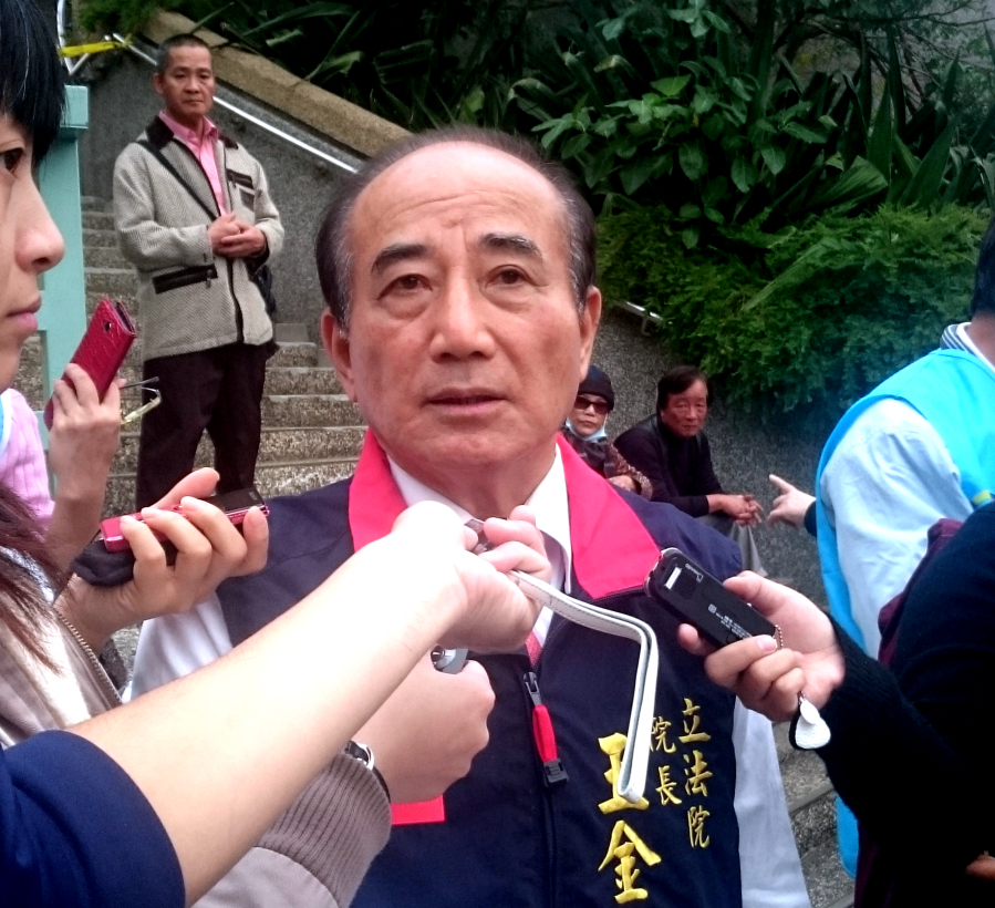 對於上午稱「服貿當然是黑箱」，立法院長王金平20日表示，服貿沒有事先讓人民知道，沒有聽人民的意見。 圖：翁嫆琄/攝