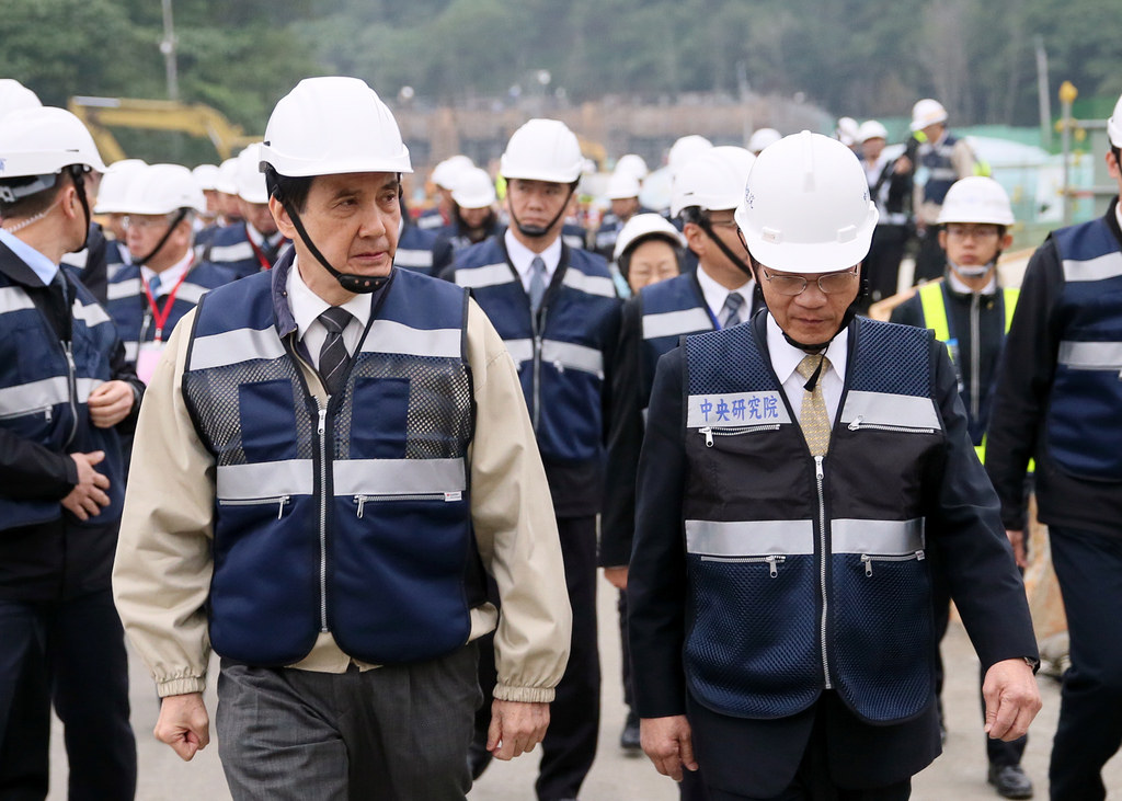 總統馬英九日前批評中研院工程進度落後，遭民進黨副總統候選人陳建仁批評為不尊重中研院。 圖：總統府提供
