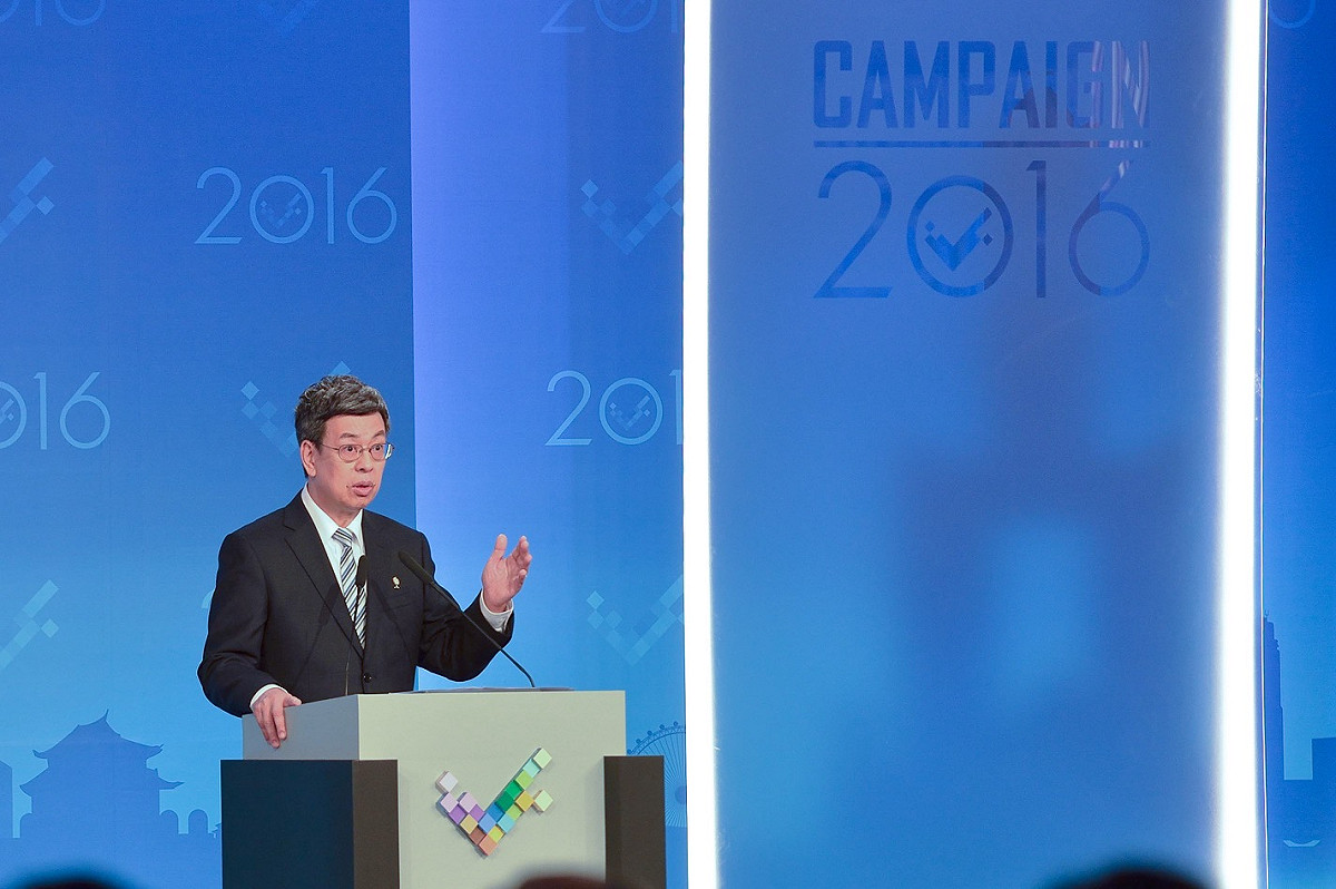 民進黨副總統候選人陳建仁說，父親與妻子相處的故事讓他很感動，要多包容、多體諒，不論來自何方，大家一定可以團結在一起。 三立提供