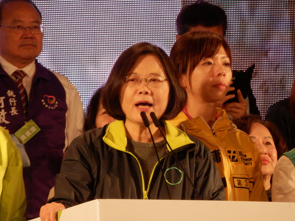 民進黨總統候選人蔡英文26日說，雖然王如玄最近一直批評她，但還是要肯定王在婦運的貢獻。 圖：符芳碩/攝