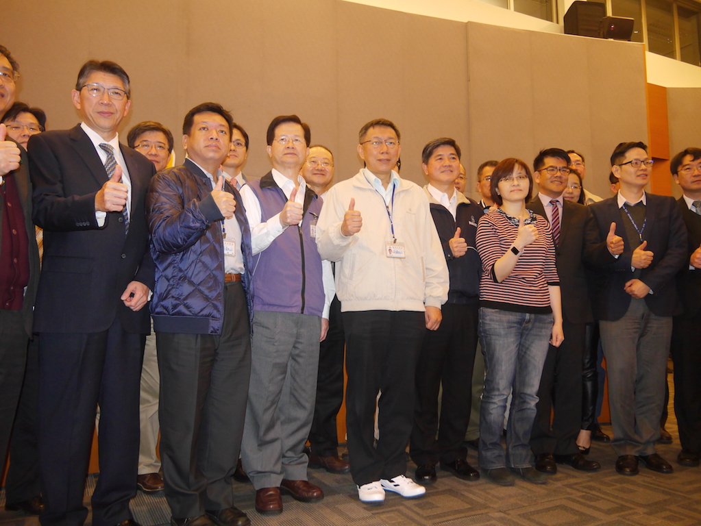 台北市政府消防局和衛生局28日上午召開「大台北地區創傷體系：分區分流、救急救命」記者會，將台北市8家創傷中心和新北市3家重度級急救責任醫院進行整合，形成「大台北地區創傷體系」。 圖：劉奕霆/攝