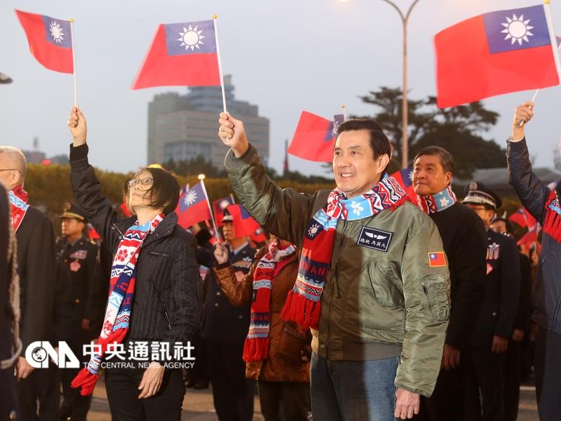 這次的典禮，是總統馬英九任內最後一次以總統身分出席升旗典禮。 圖：中央社