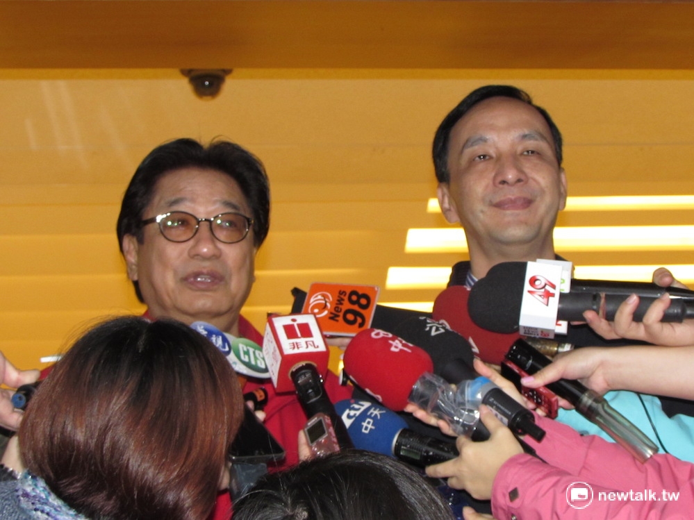 時代力量立委候選人黃國昌日前宣稱已掌握國民黨立委候選人李慶華的賄選情資，對此，李慶華6日受訪時痛批，「請他大聲地講，我一定讓他坐牢。」 圖：邱珮文/攝