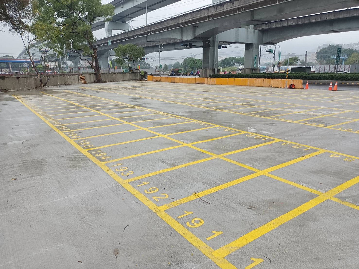 廣二臨時平面停車場場內。 圖：新北市交通局提供