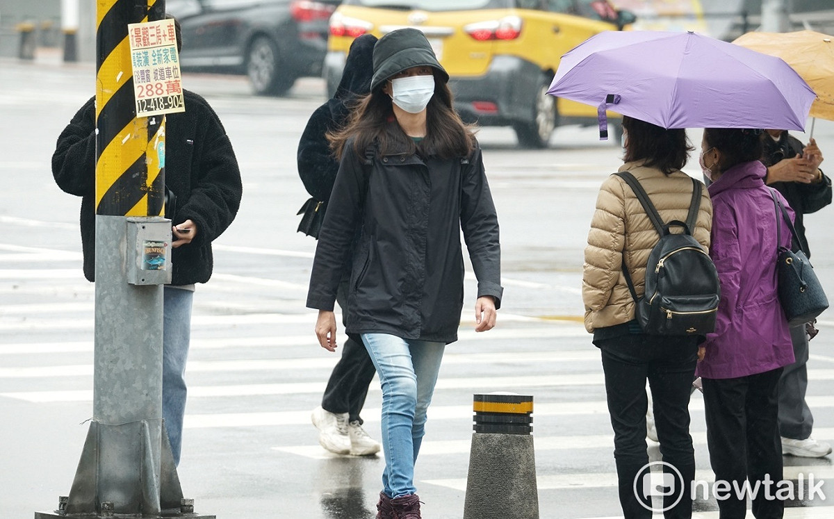 北台灣又濕又冷！新北、宜蘭低溫下探10度下 氣象署：冷到週五