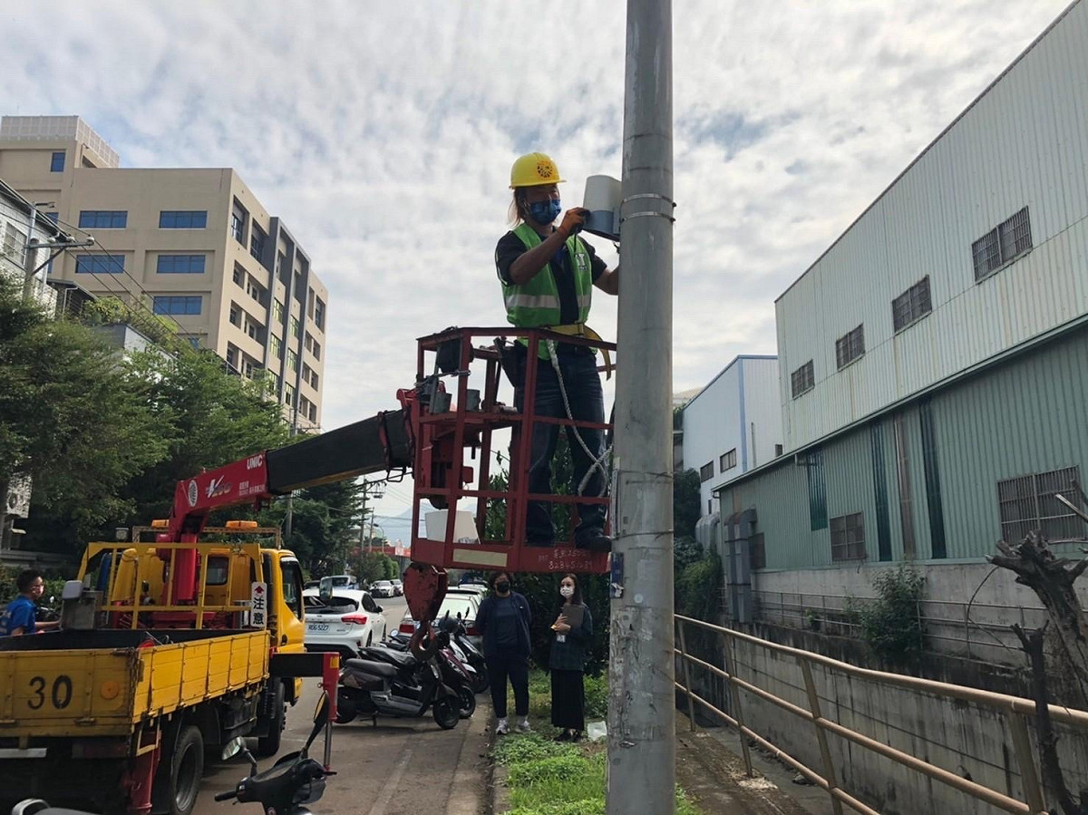 台中市今年汰換老舊感測器，優先採用已獲得資訊安全認證合格的空品感測器。