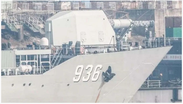 傳聞解放軍已經裝船測試的電磁軌道砲原型。 圖：翻攝自環球網