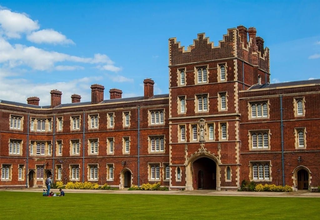 英國觀察者週刊報導，劍橋大學過去5年共收受中國電信設備巨擘華為提供近新台幣10億元資助。圖為劍橋大學耶穌學院。（圖取自instagram.com/cambridgeuniversity） （圖取自instagram.com/cambridgeuniversity）