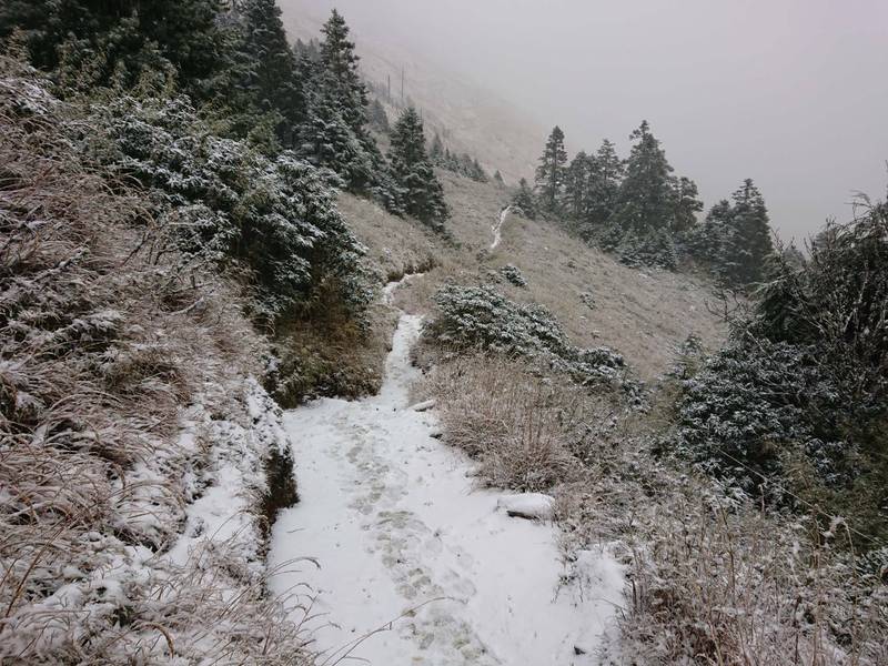 雪山積雪畫面。 圖：雪霸國家公園管理處／提供