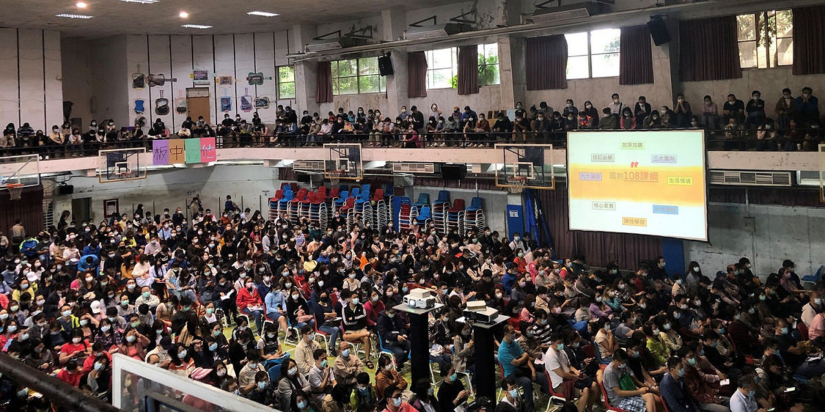 111考招疑難免煩惱　讓新北12年國教入學宣導團成為親師生堅強後盾。 圖：新北市教育局/提供