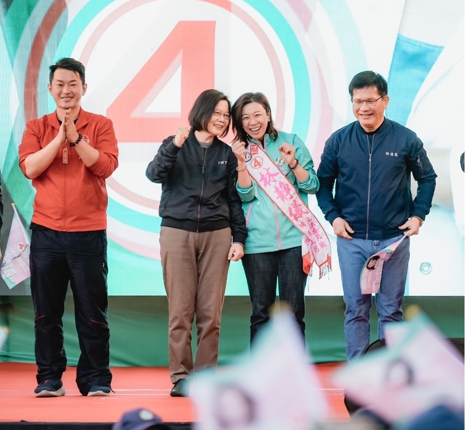 蔡英文接連來為林靜儀站台。 林靜儀競選總部/提供
