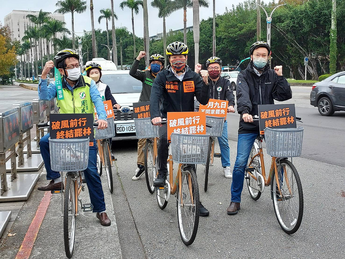林昶佐呼籲民眾投下不同意罷免票。 圖：陳佩君／攝