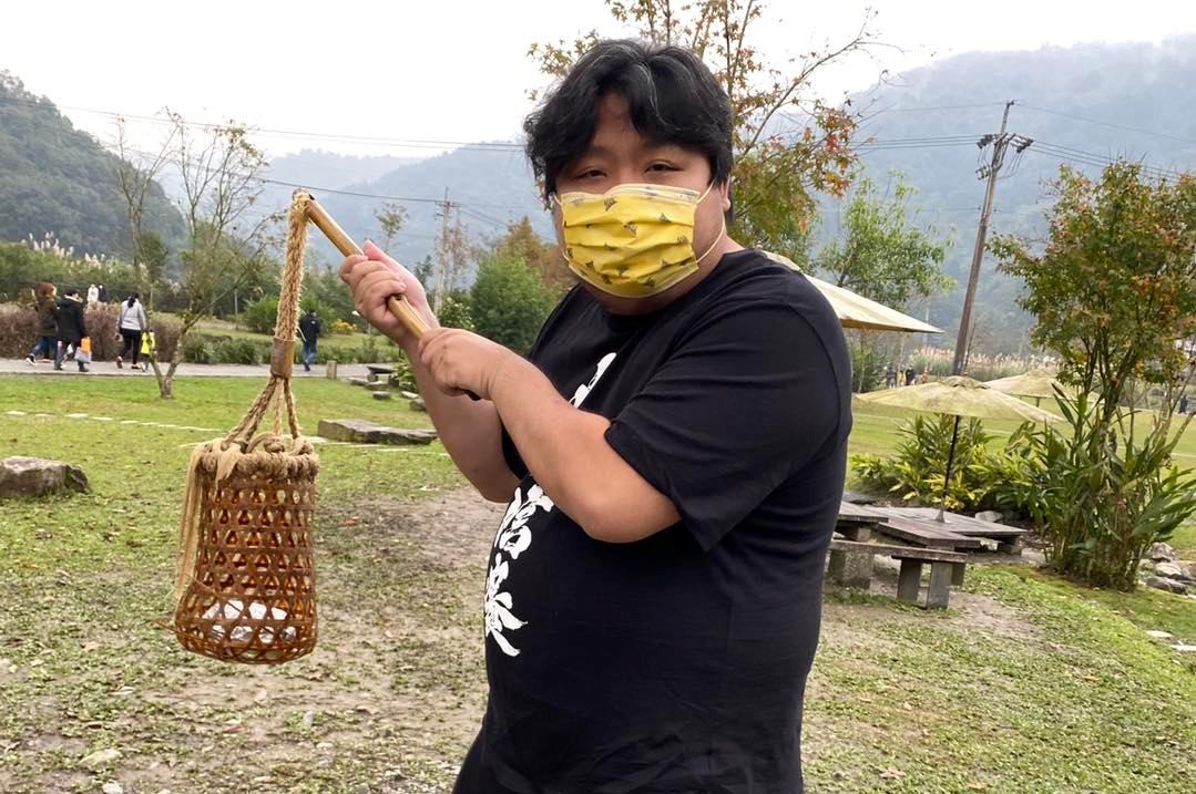 丁特今日因一封來自粉絲的借款請求信槓上知名實況主統神。 圖：翻攝自亞洲統神粉絲專頁