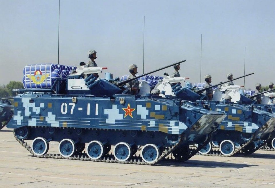解放軍空降兵部隊的主力裝甲戰車「03式空降戰車」。 圖：翻攝陸網/壹讀