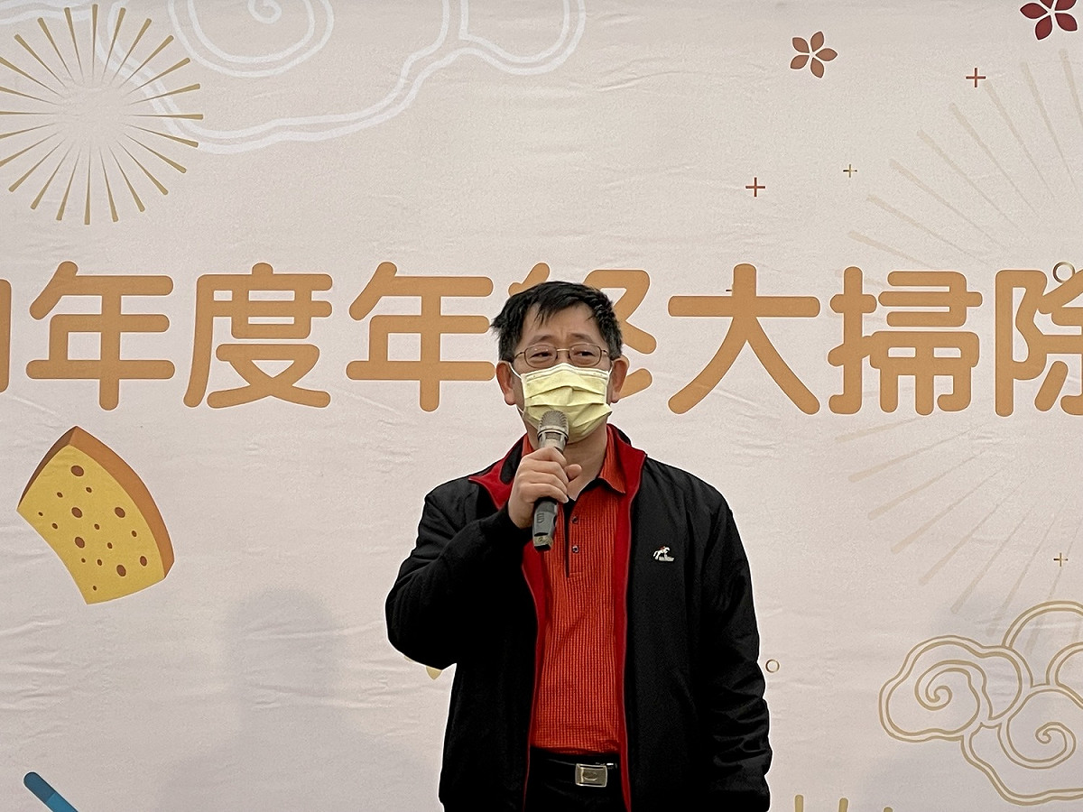 環保局副局長朱益君表示，春節前夕鼓勵民眾配合市府清運期程，提前進行居家及周遭環境大掃除。 圖：新北市環保局提供