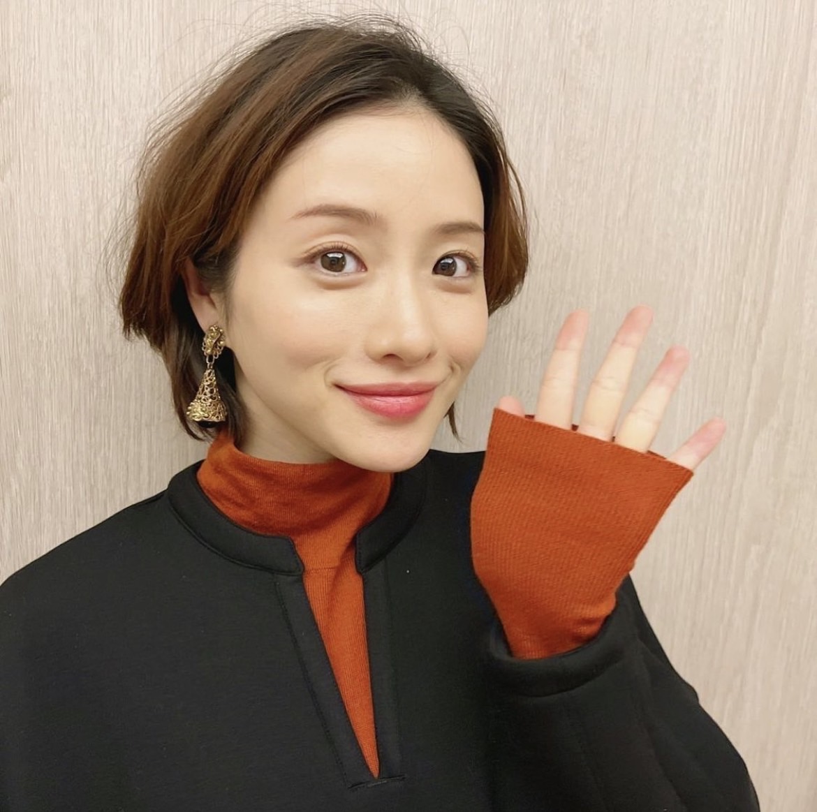 石原聰美宣布懷孕了。 圖：翻攝自IG