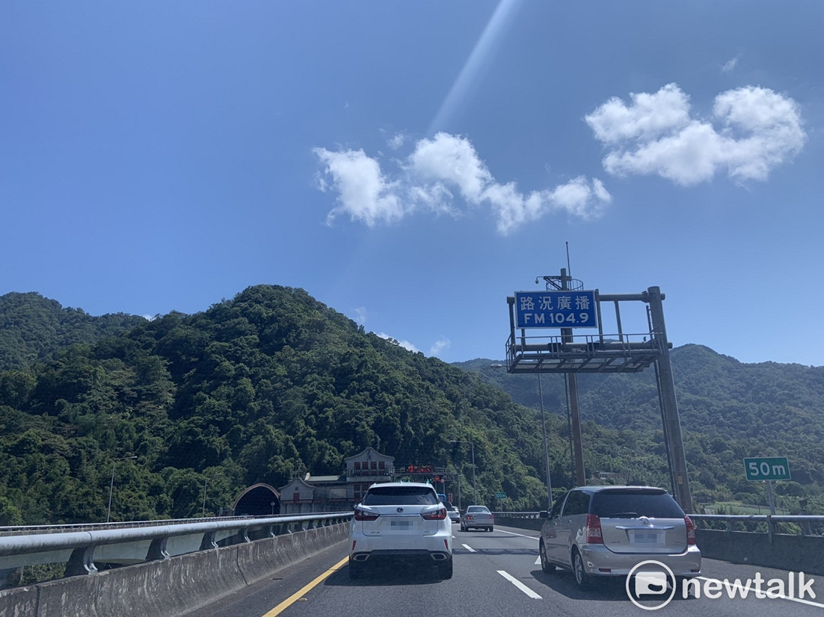 交通部高速公路局公布，春節連假國5管制措施、好走時段（資料照）。 圖：張家寧／攝