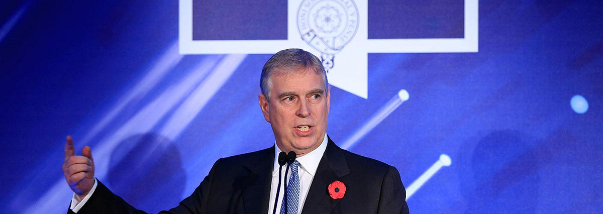 英國約克公爵安德魯王子（圖）是英國女王伊麗莎白二世次子，現年61歲，原本王位繼承序位排在第9。 圖：翻攝自英國王室