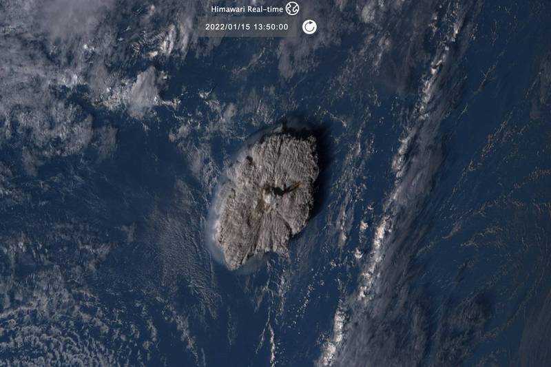 南太平洋島國東加附近的海底火山爆發，東加人透露國王已動用軍隊救災。 圖：達志影像/美聯社