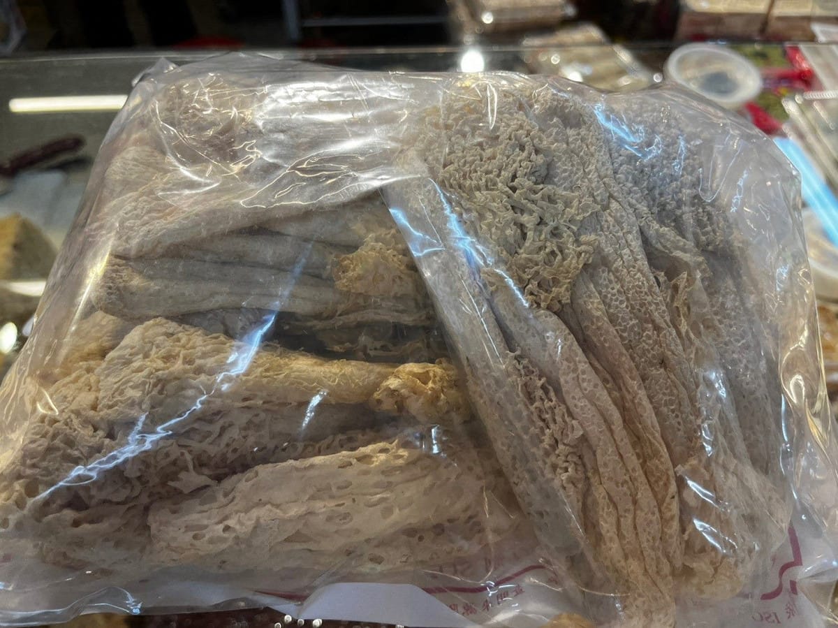 北市衛生局稽查出8件竹笙分別檢出2至5項殘留農藥。 圖：台北市政府衛生局／提供